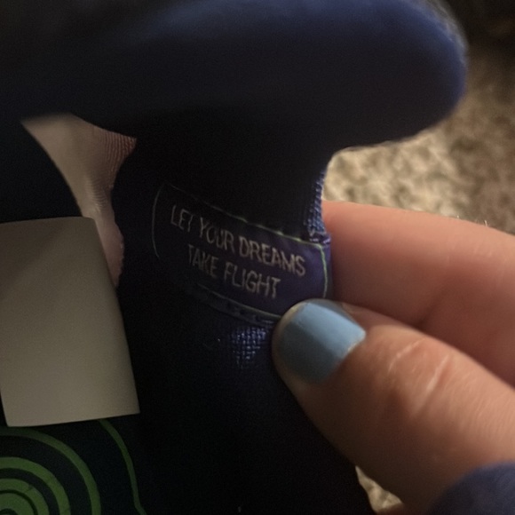 Nike Tennis Shoes - Picture 4 of 4